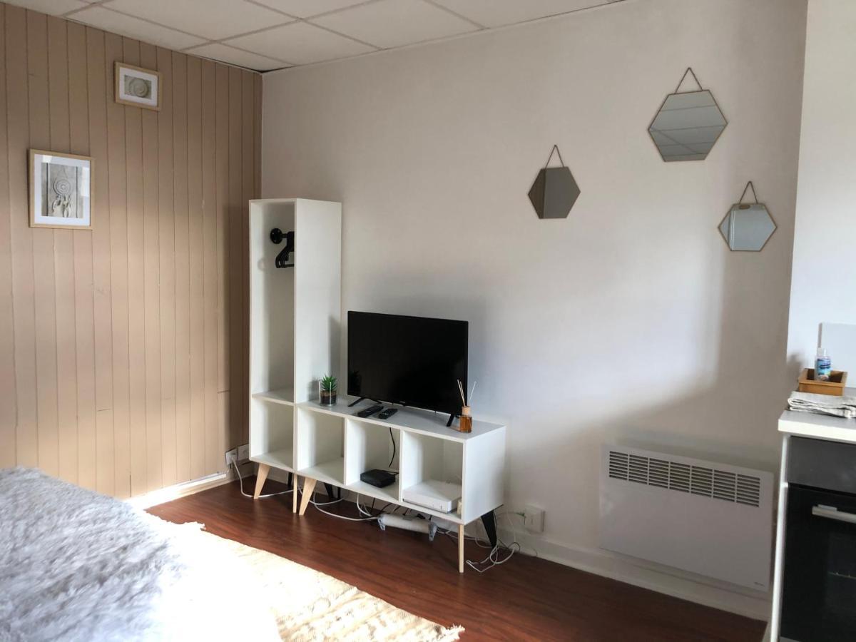 Ferienwohnung Le Printemps De Melusine Niort Exterior foto